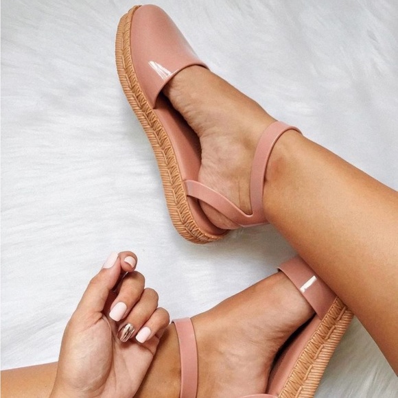 ❤️... Melissa x Jason Wu Pink Espadrille flat  Sandal - Picture 7 of 9